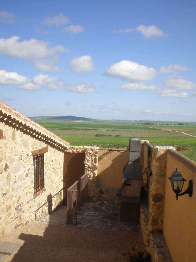منزل الضيف Santa Maria la Real de Nieva  في Camino Del Prado المظهر الخارجي الصورة